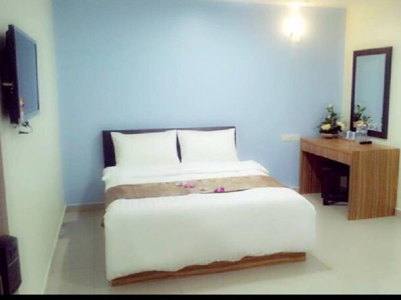 Brezza Hotel Лумут Экстерьер фото
